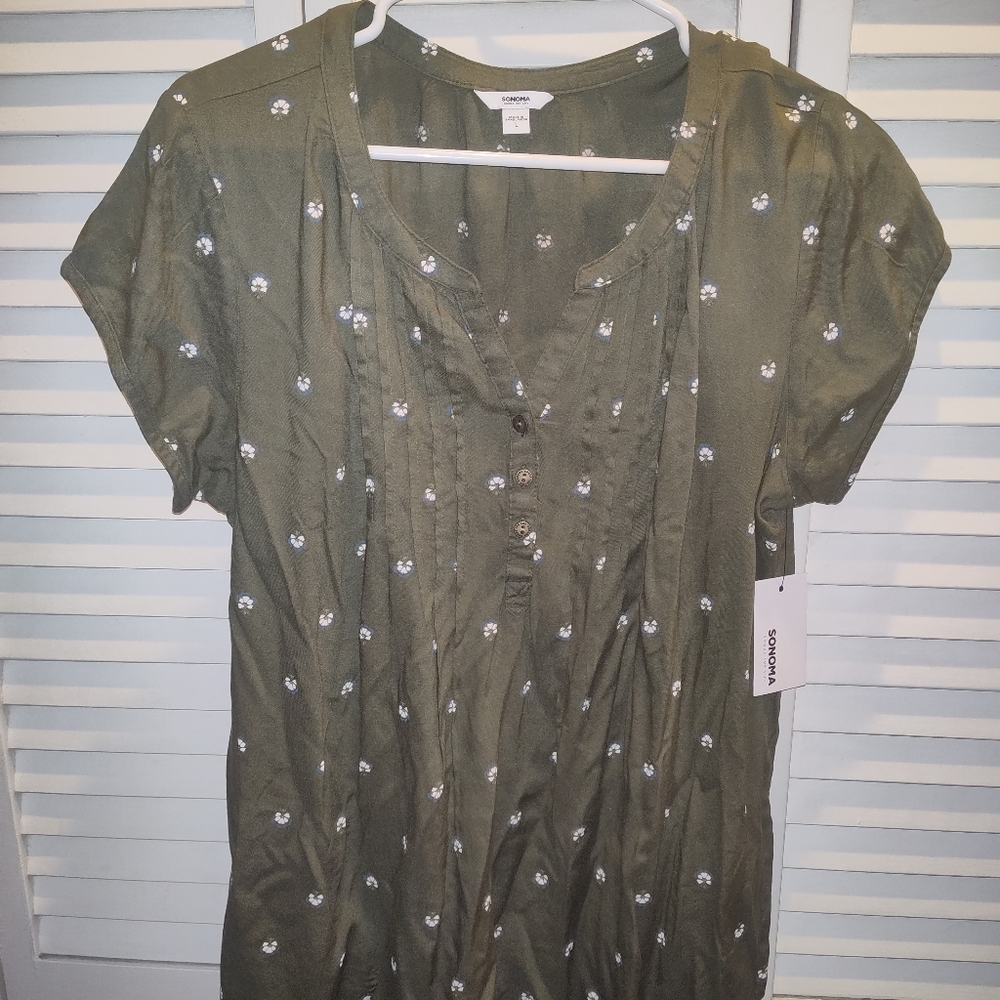 NEW Sonoma women's top